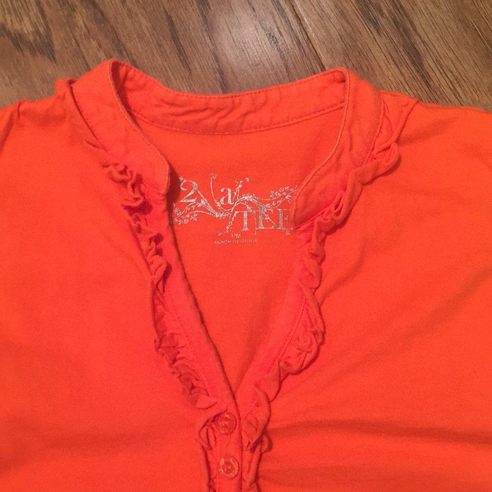 Ruffles collar sleeveless top - Picture 2 of 5